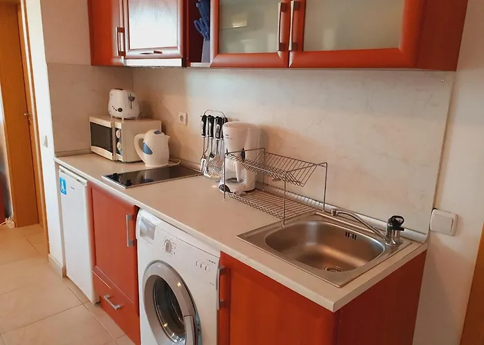 Ashton Hall - Sonnenstrand - Ost Апартаменты *