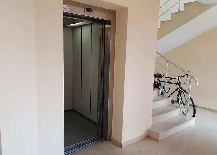 Ashton Hall - Sonnenstrand - Ost Солнечный берег