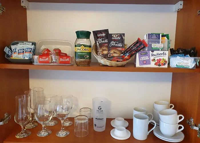 Ashton Hall - Sonnenstrand - Ost